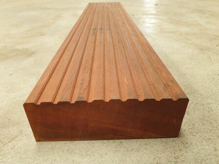 RESTPARTIJTJE HARDHOUTEN VLONDER-STEIGERDELEN 65x190x900