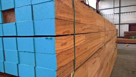 11 PARTIJTJE HARDHOUT VLONDER-STEIGERDELEN AZOBE 45x140 / 190