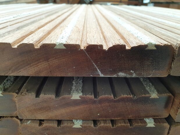 PARTIJTJE HARDHOUT VLONDER-STEIGER 29 stuks BASRALOCUS 28x145x760